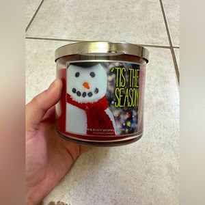 Bath and Bodyworks ‘tis the season candle!!